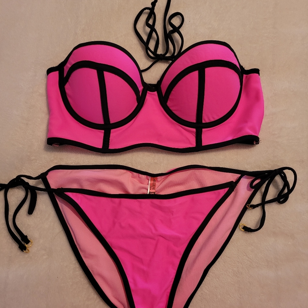 Ardene Fushia pink bikini size L